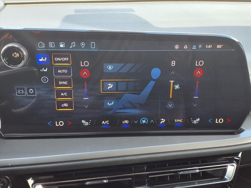 new 2026 Chevrolet Traverse car, priced at $38,098