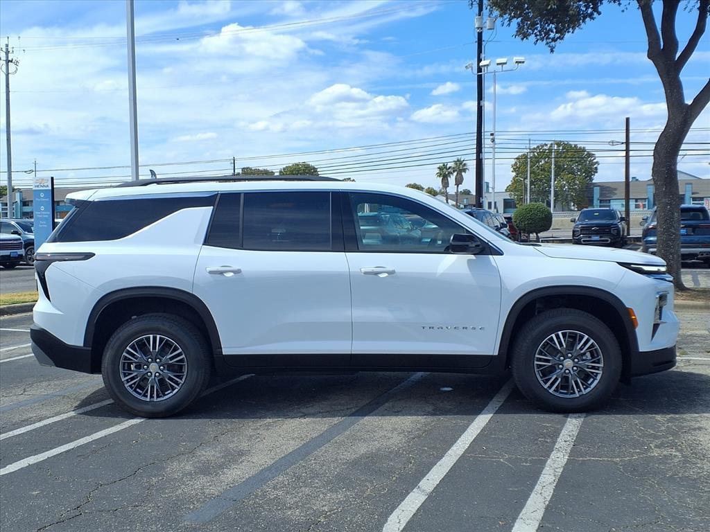 new 2026 Chevrolet Traverse car, priced at $38,098
