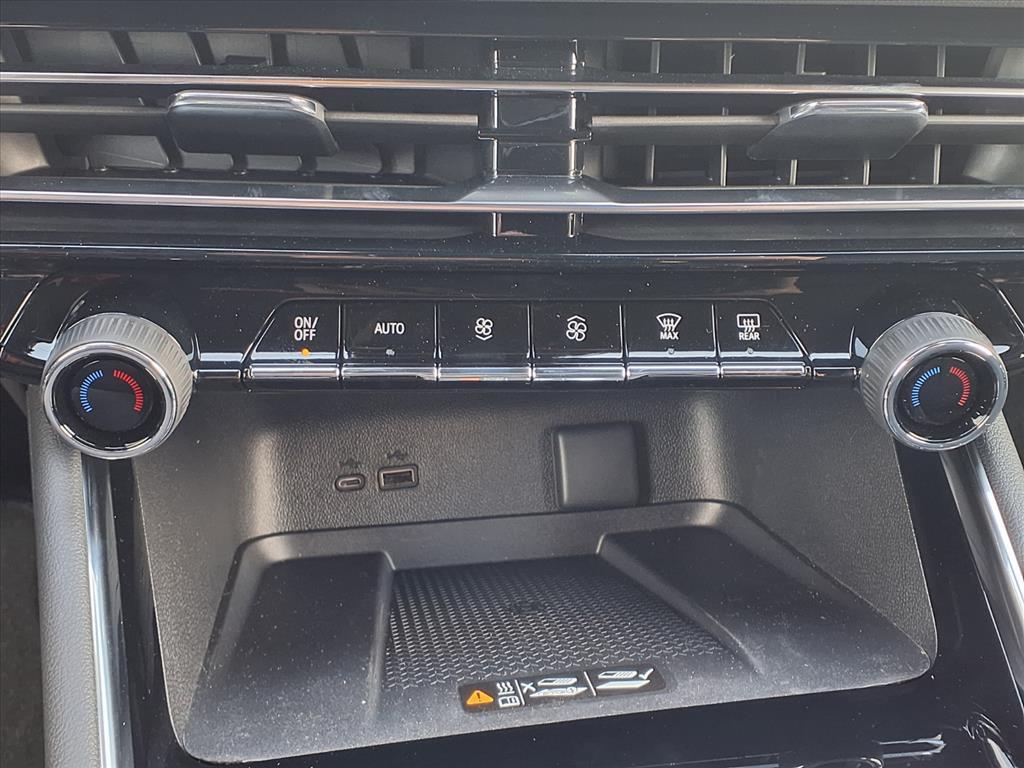 new 2026 Chevrolet Traverse car, priced at $38,098