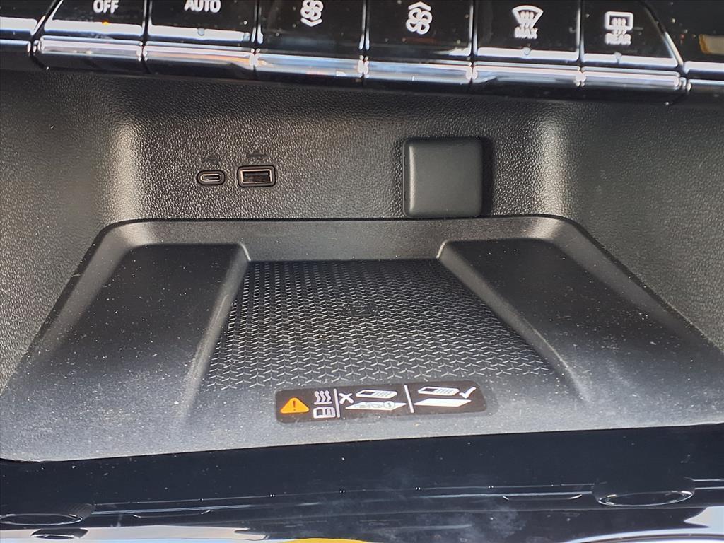 new 2026 Chevrolet Traverse car, priced at $38,098