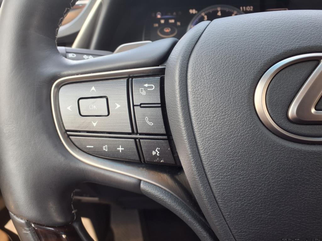 used 2019 Lexus ES 350 car, priced at $37,495