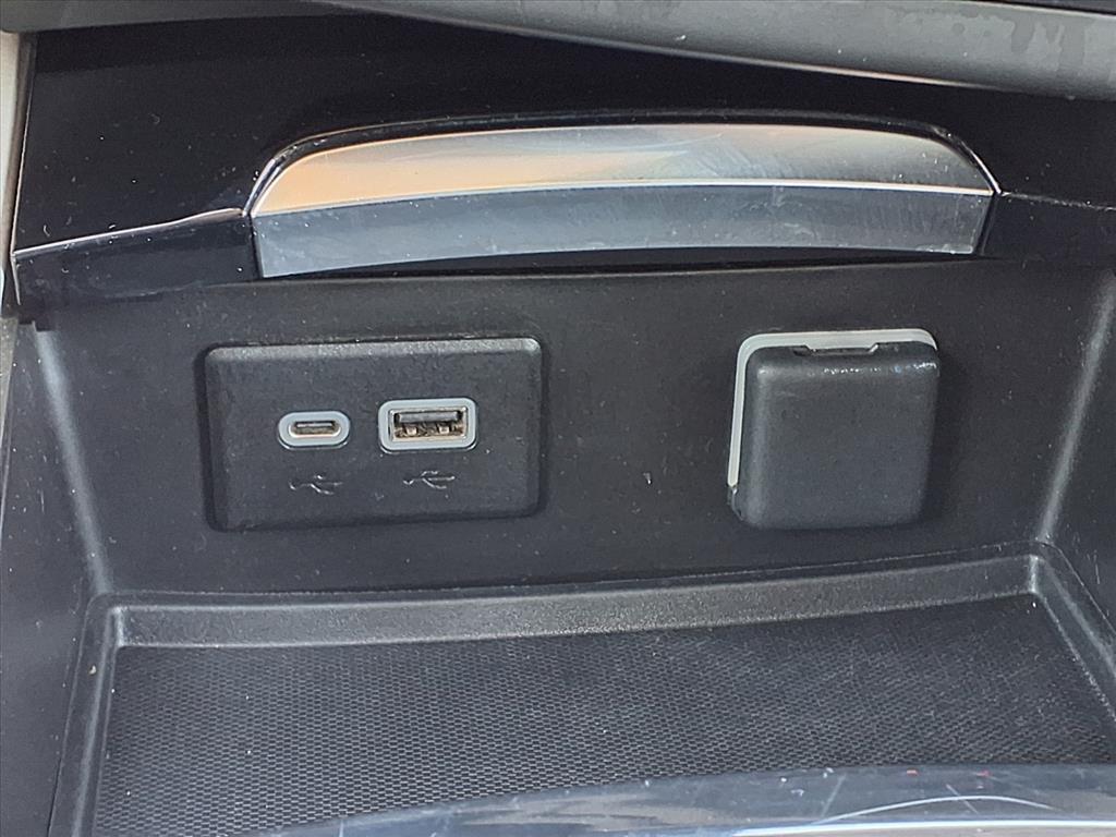 used 2023 Buick Envision car, priced at $20,995