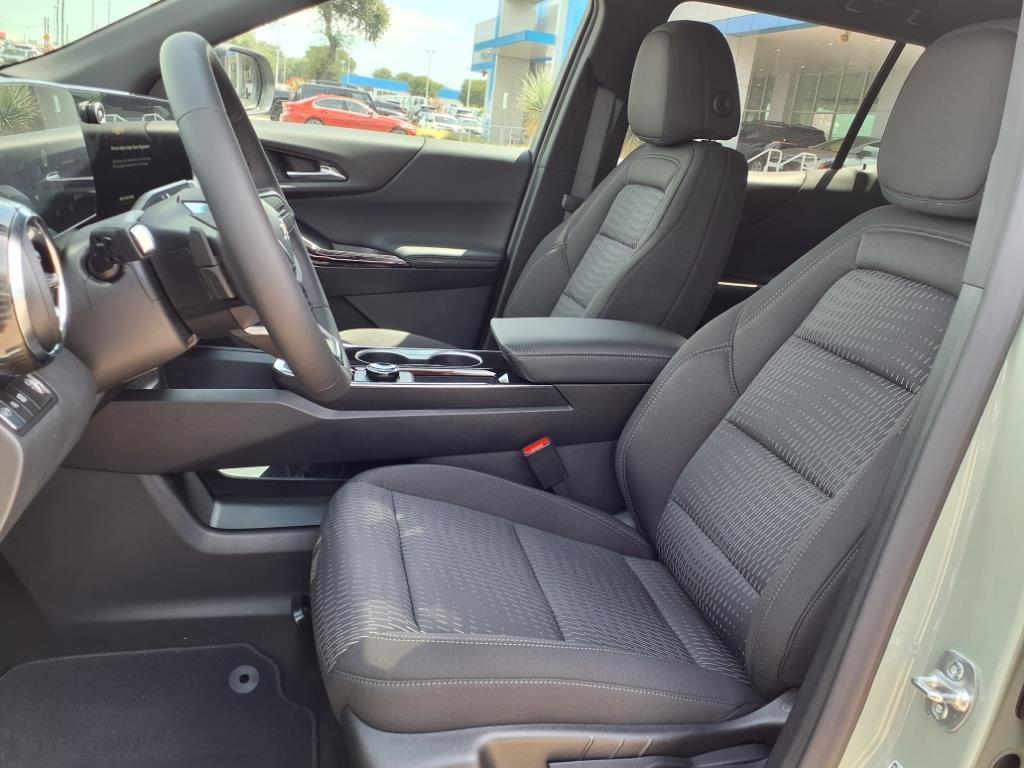 new 2026 Chevrolet Equinox car, priced at $25,795