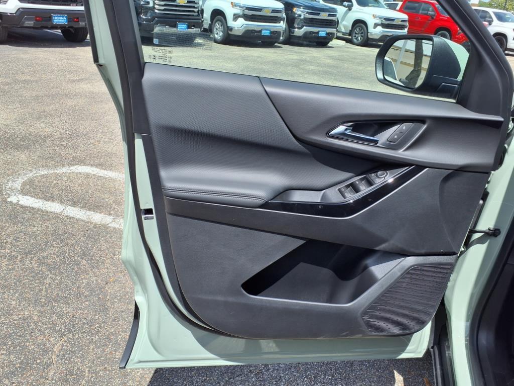 new 2026 Chevrolet Equinox car, priced at $25,795