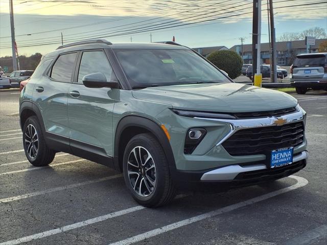 new 2025 Chevrolet TrailBlazer car, priced at $28,021