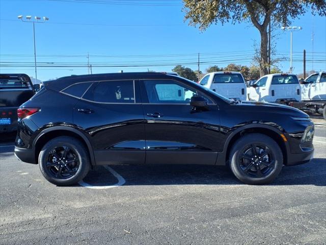 new 2025 Chevrolet Blazer car, priced at $38,355