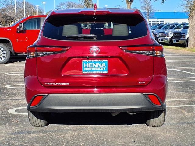 used 2023 Toyota Highlander car, priced at $36,395