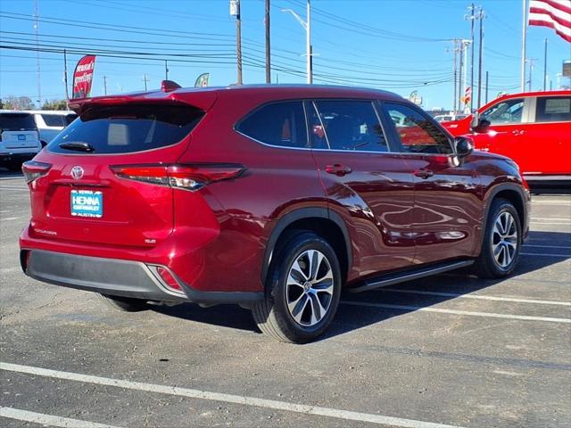 used 2023 Toyota Highlander car, priced at $36,395