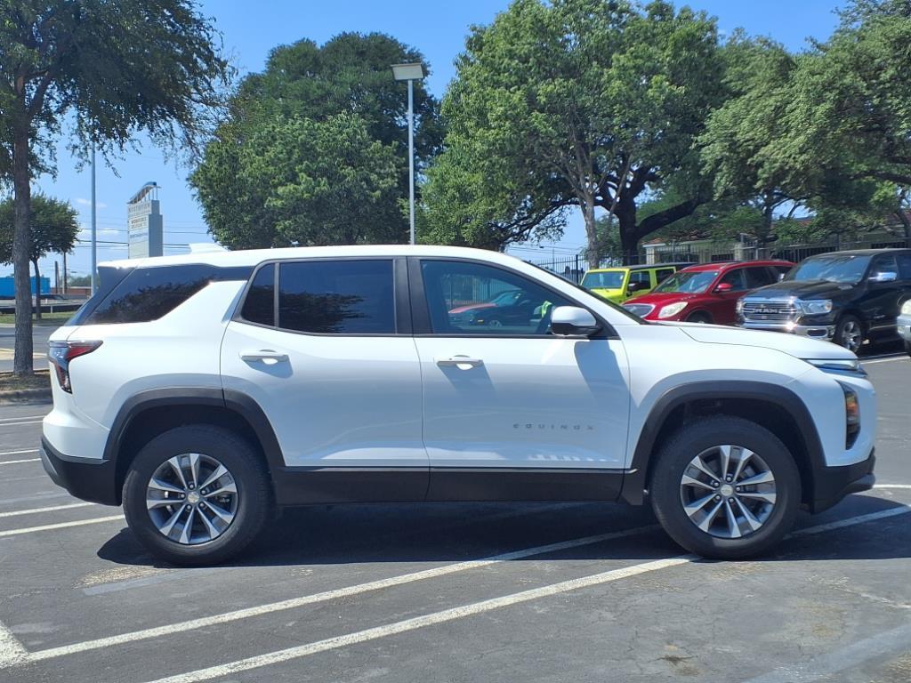 new 2026 Chevrolet Equinox car, priced at $27,539