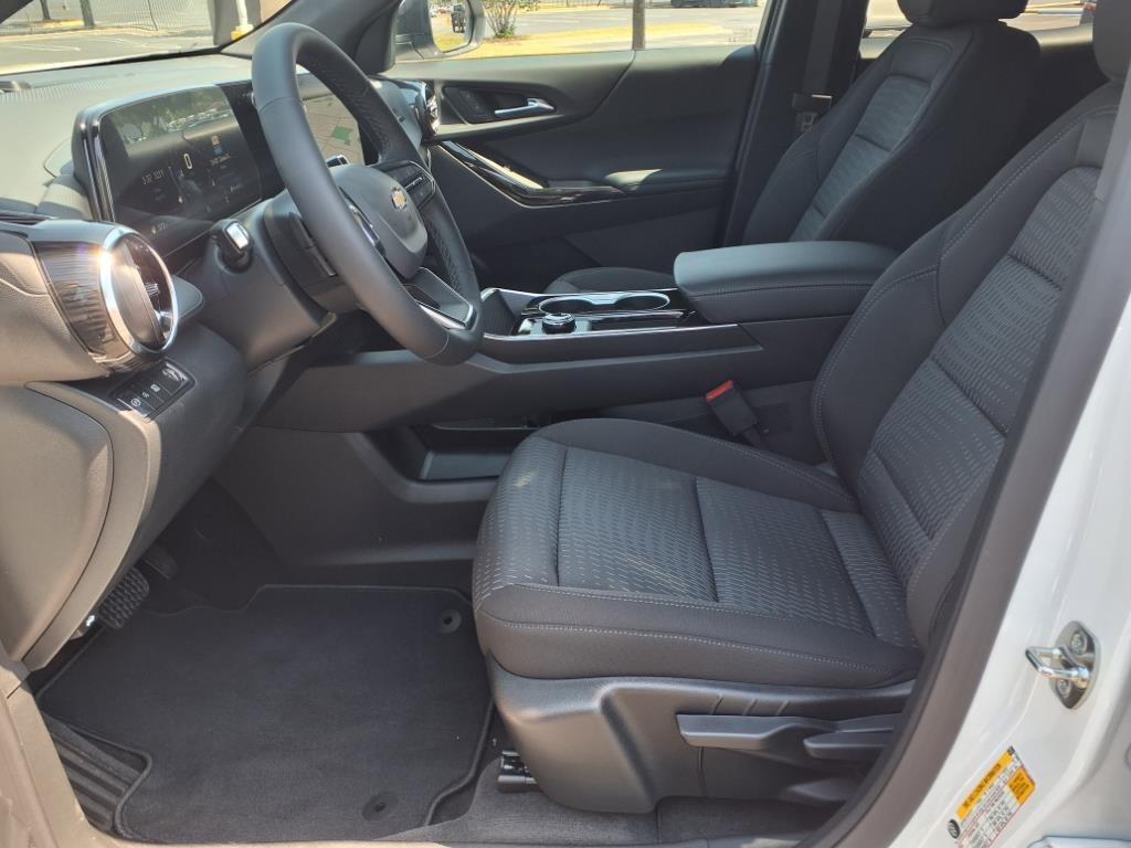 new 2026 Chevrolet Equinox car, priced at $27,539