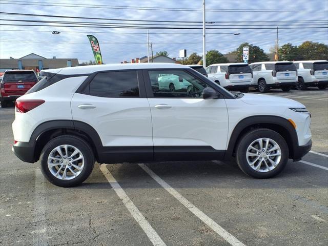 new 2025 Chevrolet TrailBlazer car, priced at $26,951