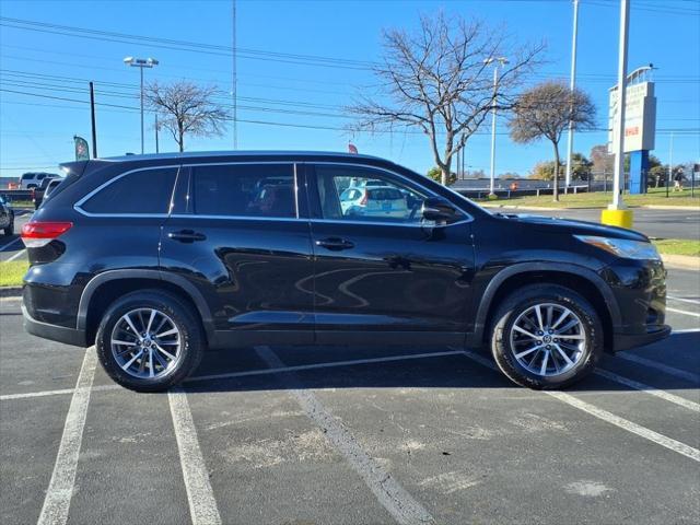 used 2019 Toyota Highlander car, priced at $24,250