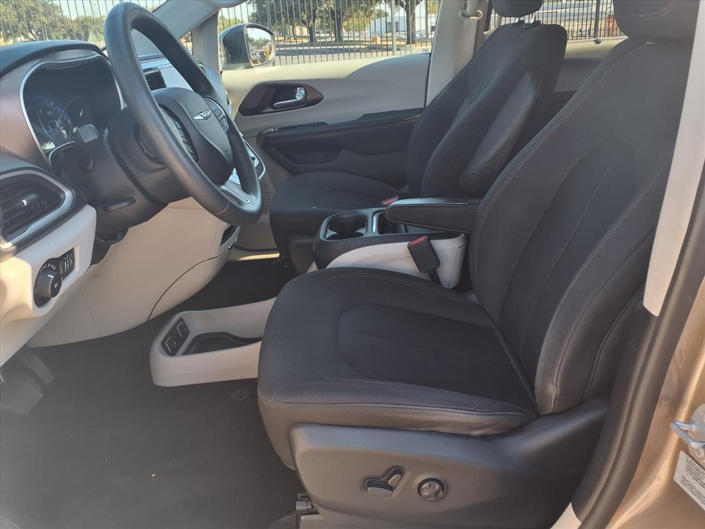 used 2017 Chrysler Pacifica car, priced at $10,795