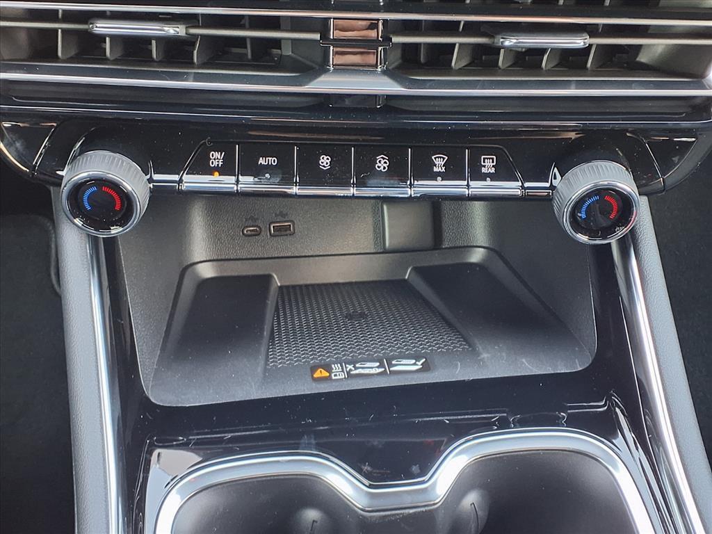 new 2026 Chevrolet Traverse car, priced at $39,675