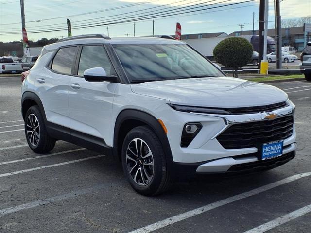 new 2025 Chevrolet TrailBlazer car, priced at $28,114