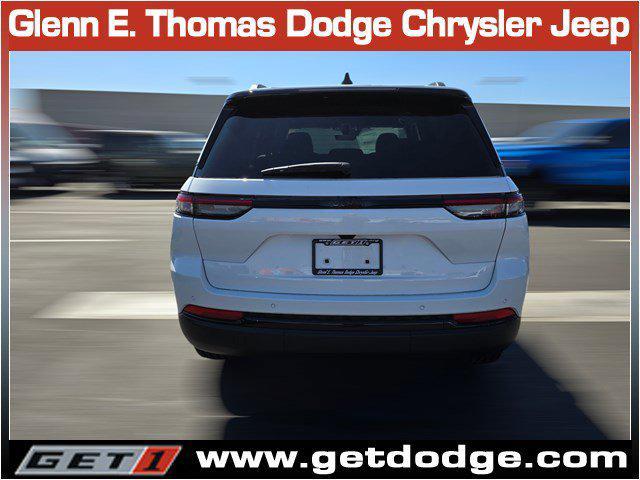 new 2025 Jeep Grand Cherokee car, priced at $38,847