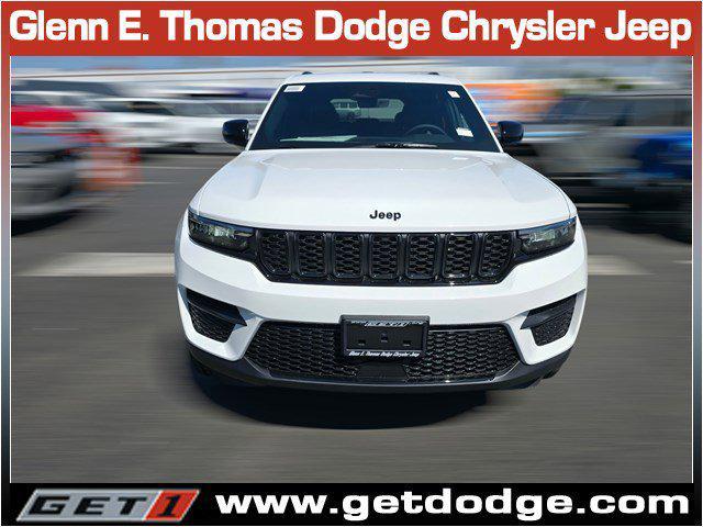new 2025 Jeep Grand Cherokee car, priced at $38,847