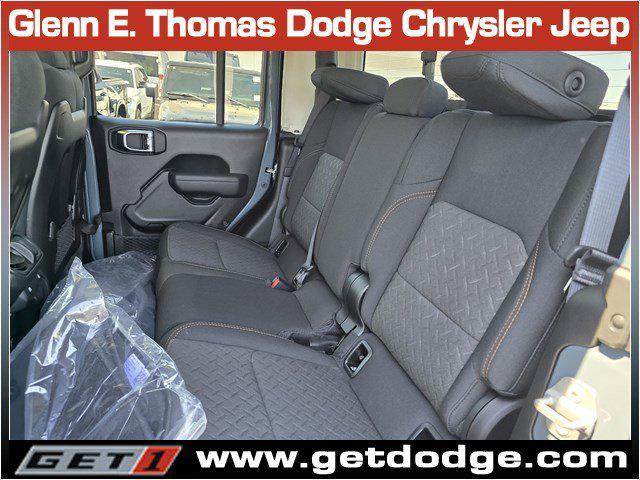 new 2025 Jeep Gladiator car, priced at $48,814