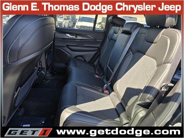 new 2025 Jeep Grand Cherokee car, priced at $40,852