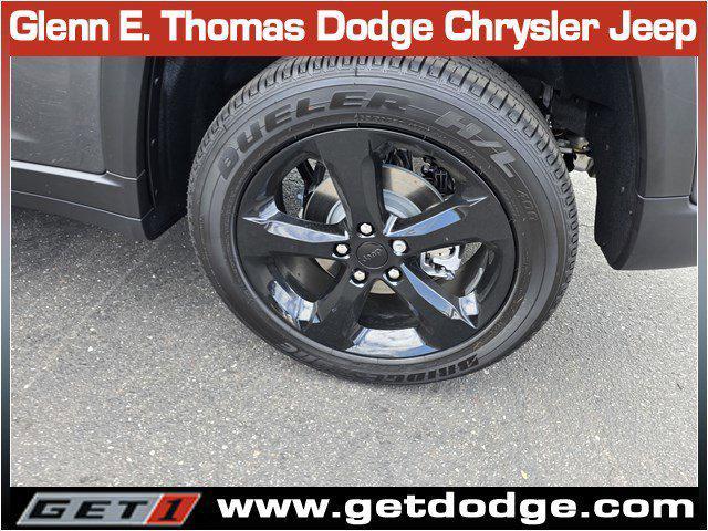 new 2025 Jeep Grand Cherokee car, priced at $40,137