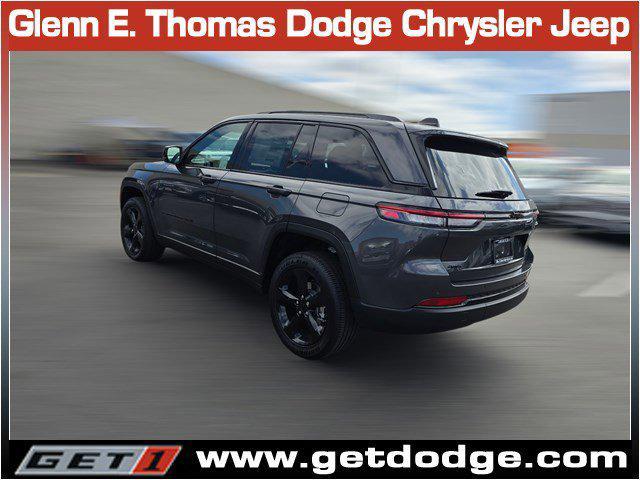 new 2025 Jeep Grand Cherokee car, priced at $40,137