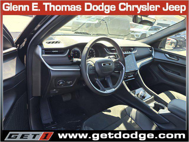 new 2025 Jeep Grand Cherokee car, priced at $40,227