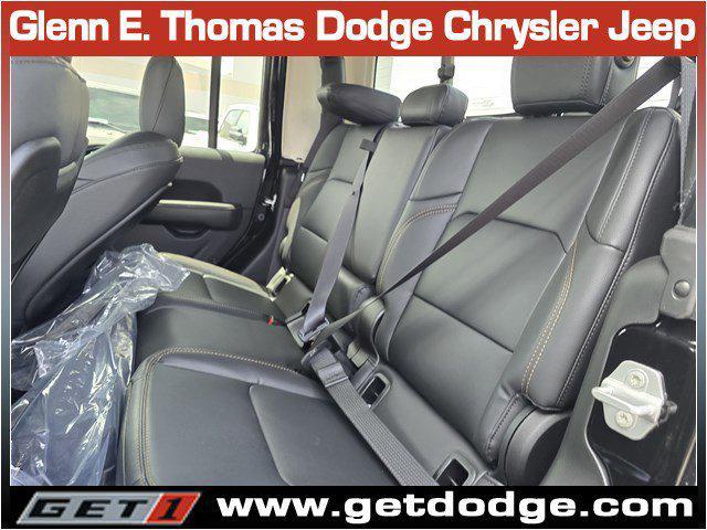new 2025 Jeep Gladiator car, priced at $48,685