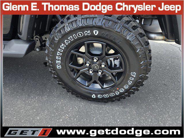 new 2025 Jeep Gladiator car, priced at $48,685