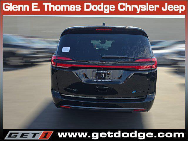 new 2025 Chrysler Pacifica Hybrid car, priced at $56,005