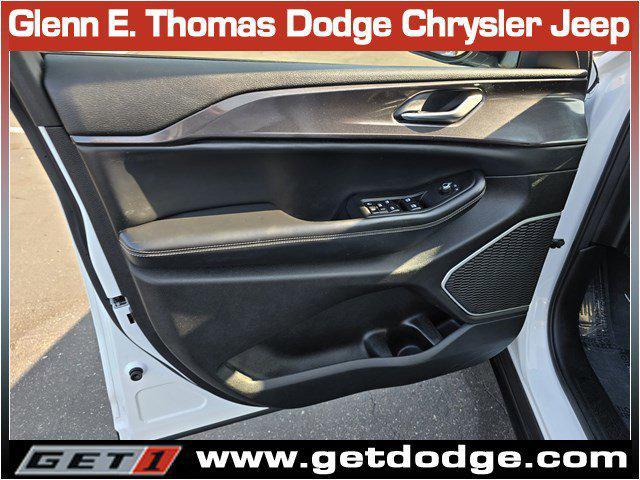 used 2022 Jeep Grand Cherokee L car, priced at $27,980