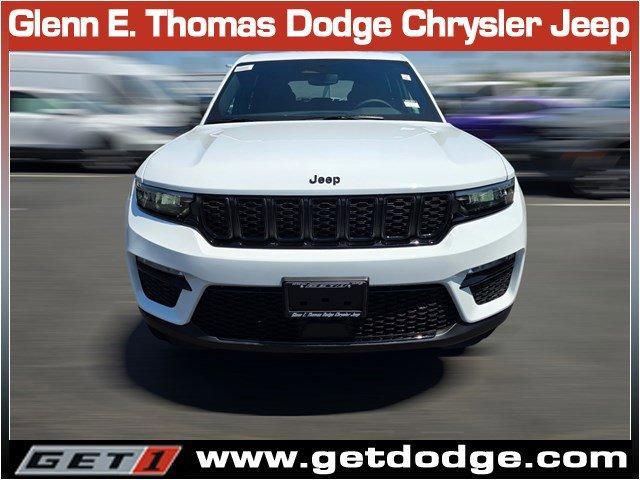 new 2024 Jeep Grand Cherokee car, priced at $41,029