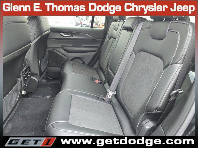 new 2025 Jeep Grand Cherokee car, priced at $42,881