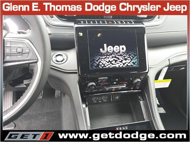 new 2025 Jeep Grand Cherokee car, priced at $42,881