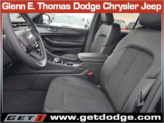 new 2025 Jeep Grand Cherokee car, priced at $42,881
