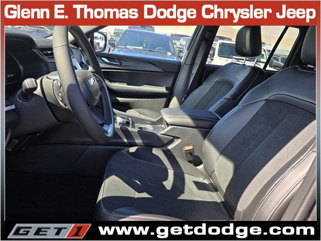 new 2025 Jeep Grand Cherokee car, priced at $40,352