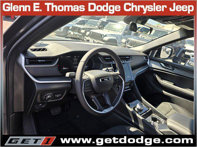 new 2025 Jeep Grand Cherokee car, priced at $40,352