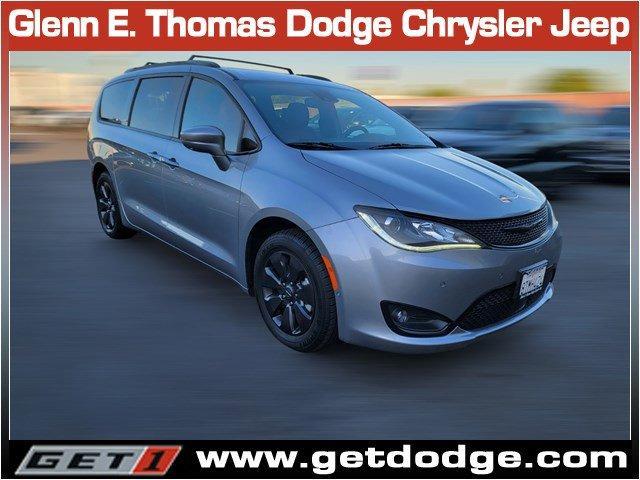 used 2020 Chrysler Pacifica Hybrid car, priced at $31,542