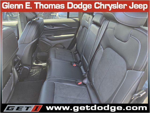 new 2025 Jeep Grand Cherokee car, priced at $38,722