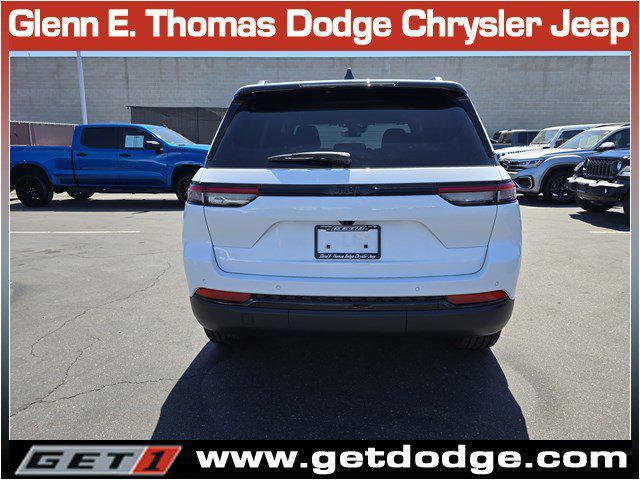 new 2025 Jeep Grand Cherokee car, priced at $38,722