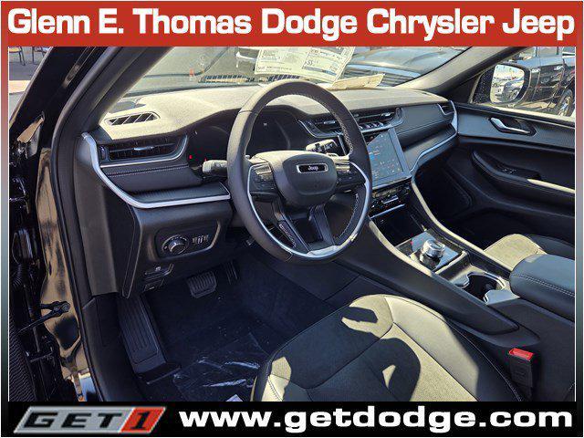 new 2025 Jeep Grand Cherokee car, priced at $39,306