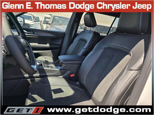 new 2025 Jeep Grand Cherokee L car, priced at $41,025