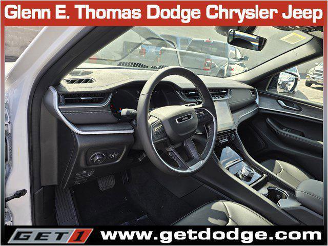 new 2025 Jeep Grand Cherokee car, priced at $45,375