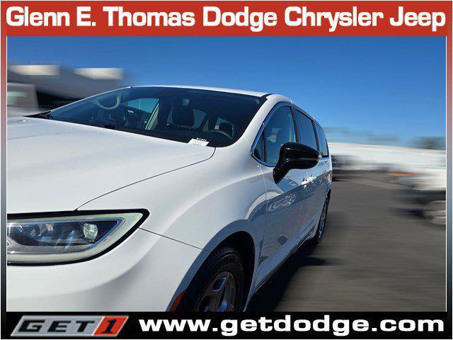 used 2024 Chrysler Pacifica car, priced at $34,450