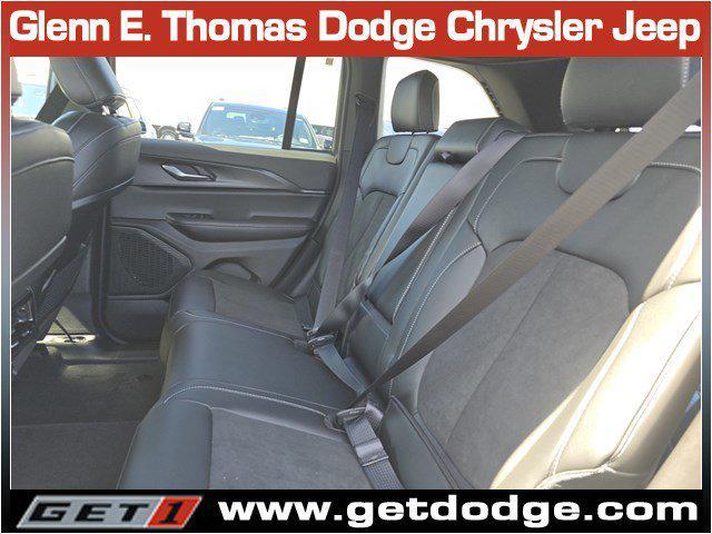 new 2025 Jeep Grand Cherokee car, priced at $45,085