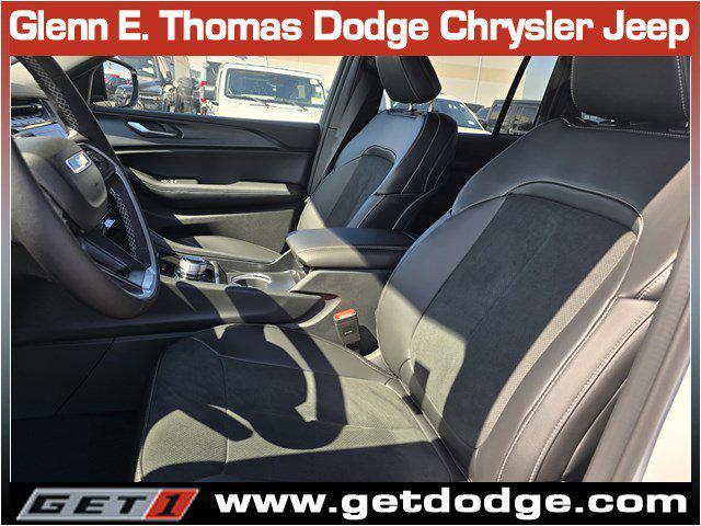 new 2025 Jeep Grand Cherokee car, priced at $38,847