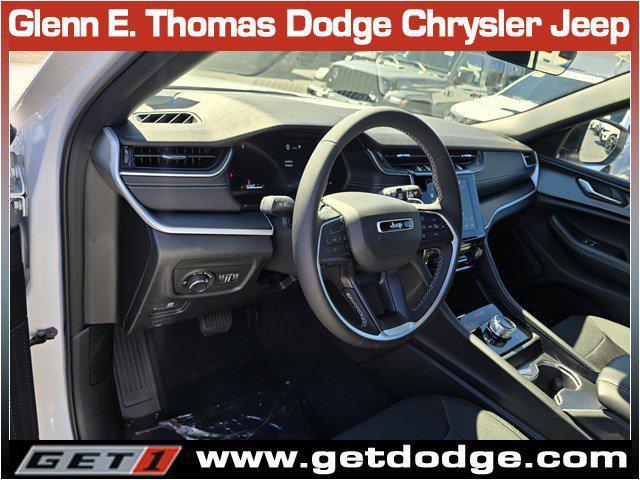 new 2025 Jeep Grand Cherokee car, priced at $39,118