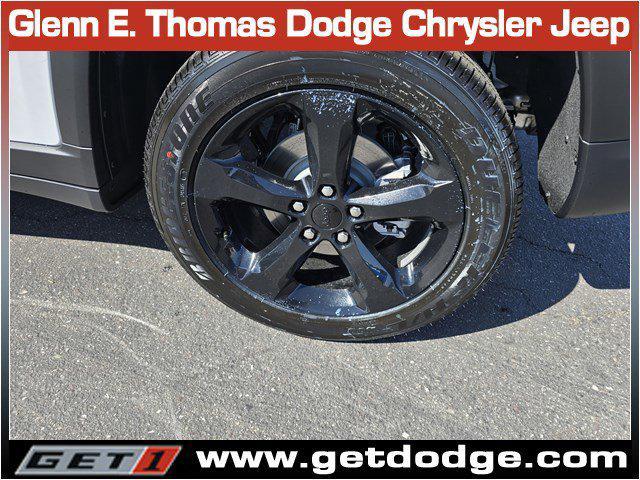 new 2025 Jeep Grand Cherokee car, priced at $38,847