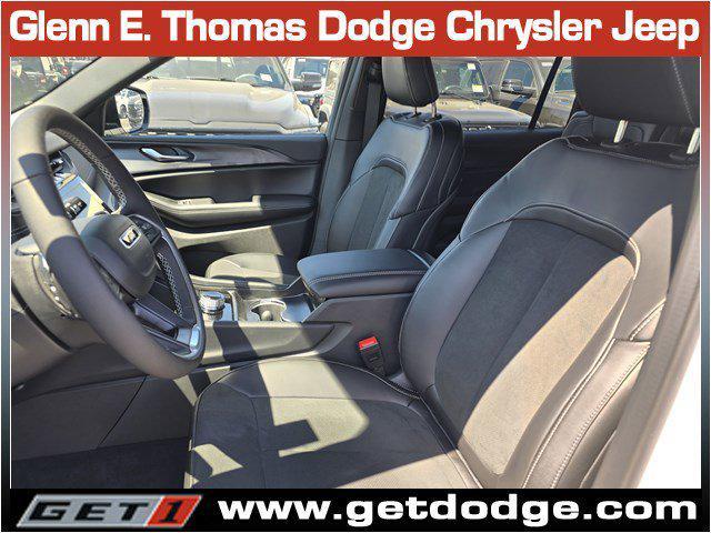 new 2025 Jeep Grand Cherokee L car, priced at $41,025