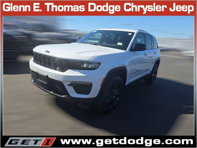 new 2025 Jeep Grand Cherokee car, priced at $45,438
