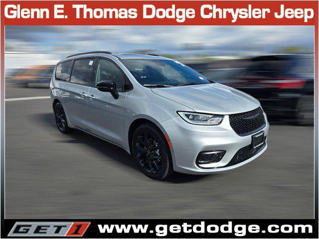 new 2026 Chrysler Pacifica car, priced at $58,070